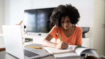 Thuisstudie doen en jezelf ontwikkelen? Denk eens aan het STAP-budget