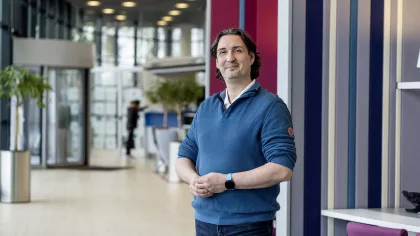 Portret van Henri-Pierre Pilot, hij vertelt over inkomsten naast de WW