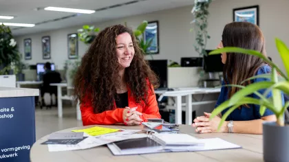 Foto van Nadia aan het werk bij Xtoria