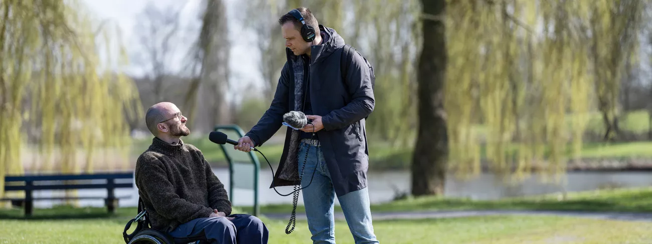 Peter kreeg een dwarslaesie na een ongeluk tijdens het zwemmen: ‘In een rolstoel of niet, ik blijf werken.’