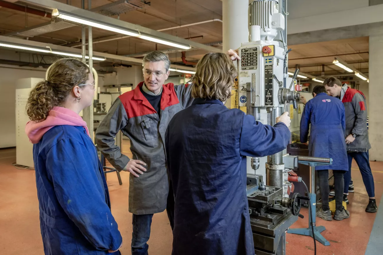 Arnold vertelt hoe hij zich omschoolde tot leraar