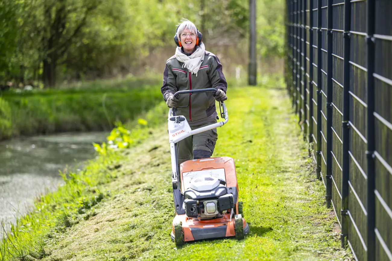 Portret van Janny Smeenge, zij vertelt over haar overstap naar hovenier