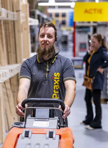 Sander aan het werk bij Praxis Heerlen na een burn-out