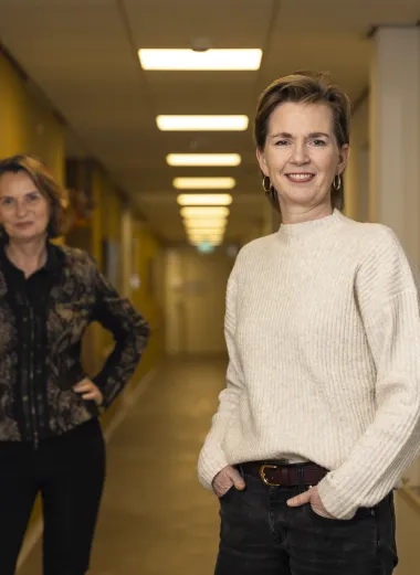 Portret van Elsbeth de Jong en Saskia Zonneveld