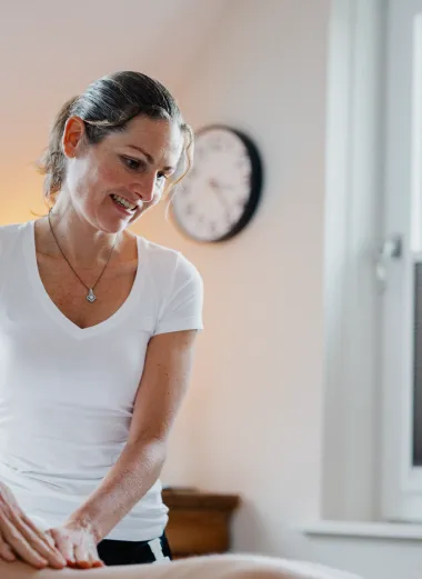 Portret van Annelies die masseert